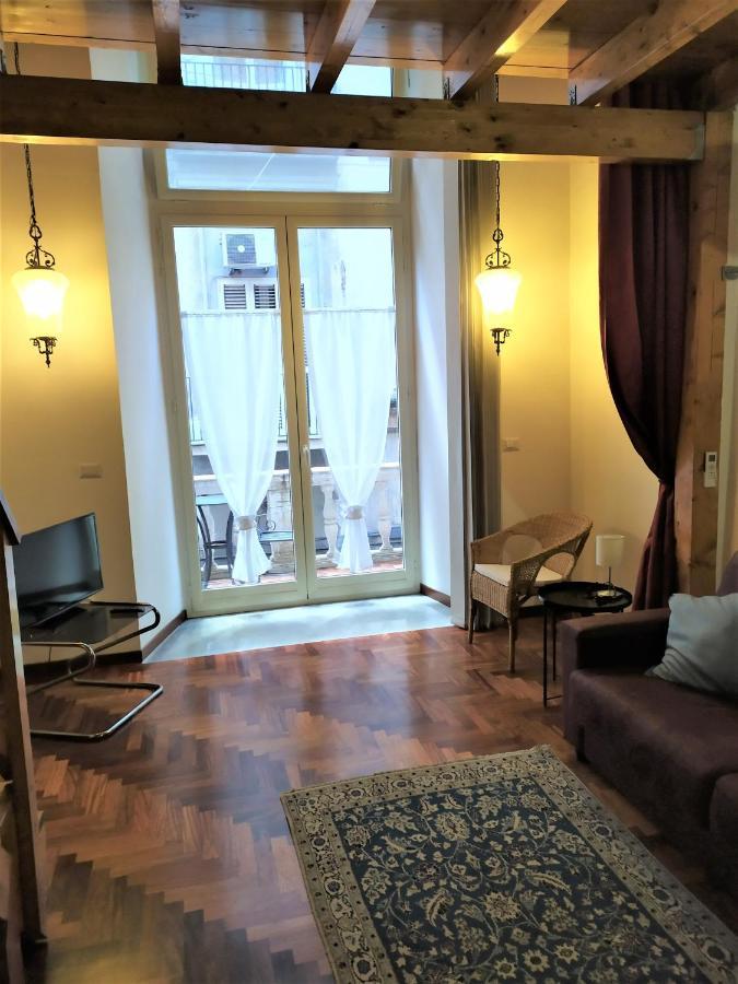 Il Castello Apartment Nápoly Kültér fotó